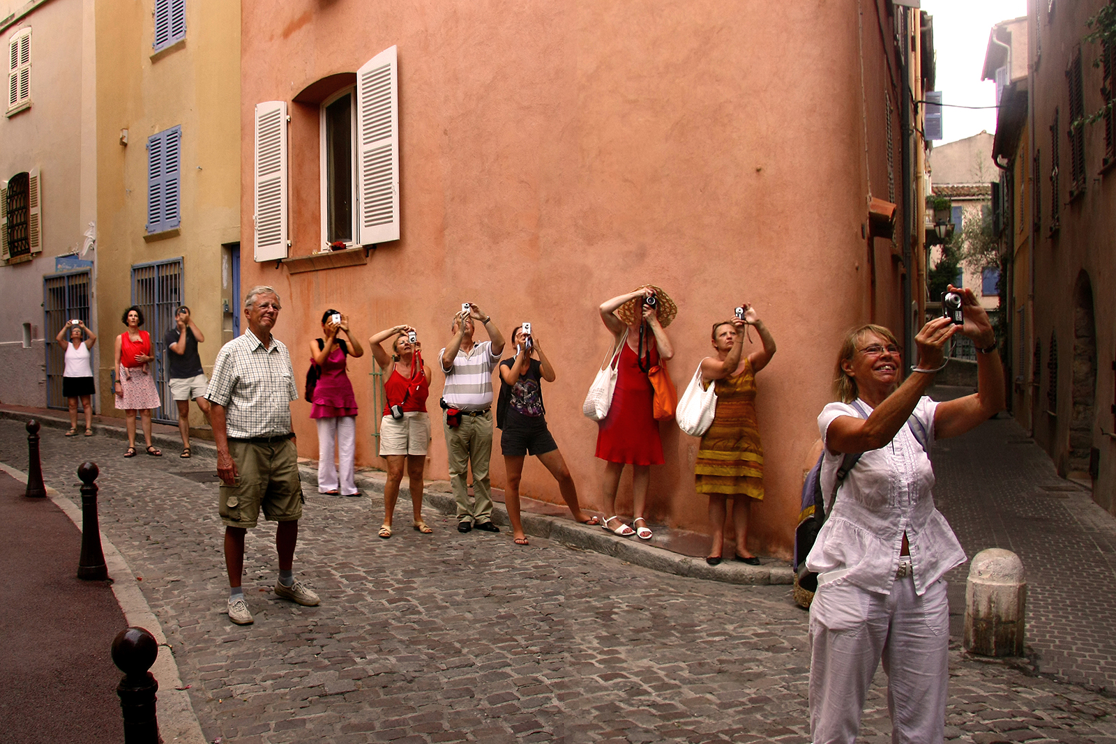 1.  法国《街头拍照》王志平.jpg